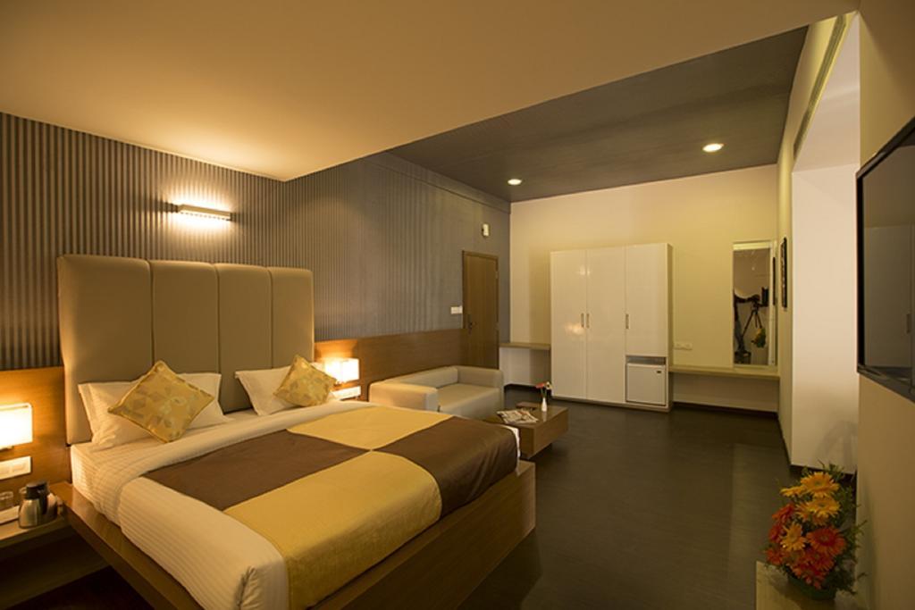 Vinaya Royal Inn Kammasandra Rom bilde
