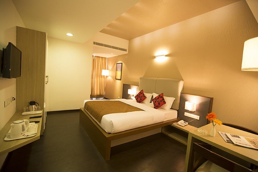 Vinaya Royal Inn Kammasandra Rom bilde