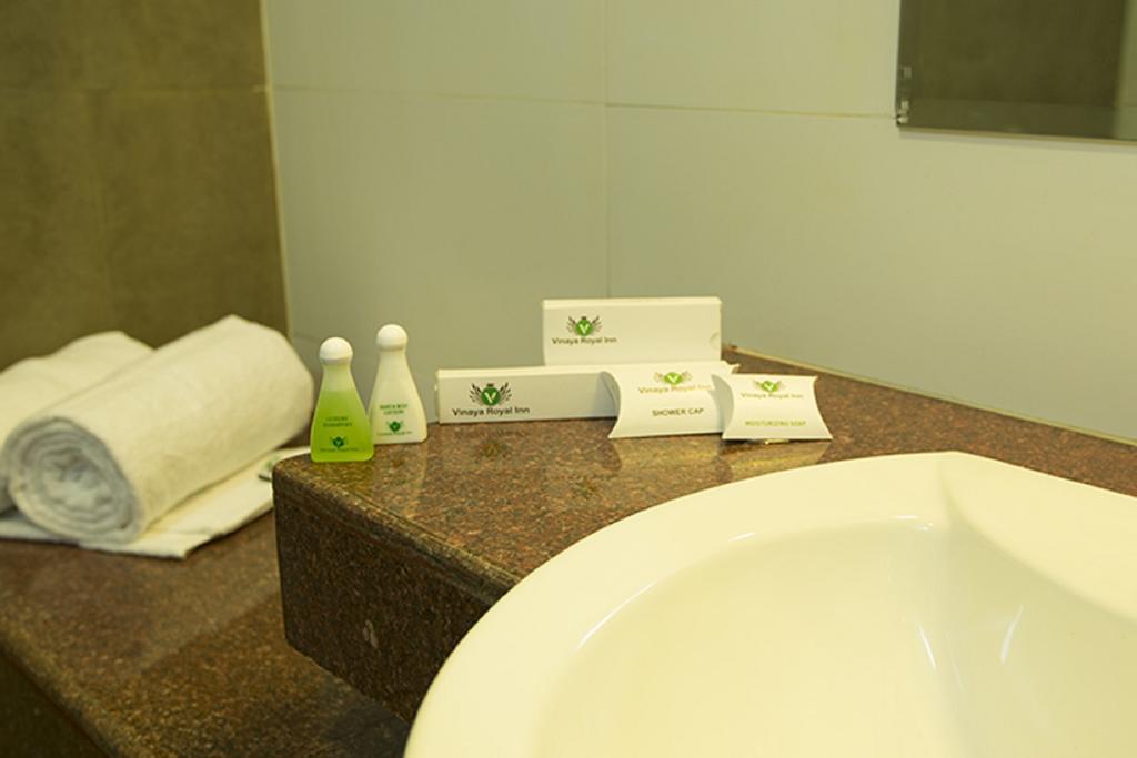 Vinaya Royal Inn Kammasandra Rom bilde