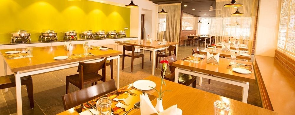 Vinaya Royal Inn Kammasandra Eksteriør bilde